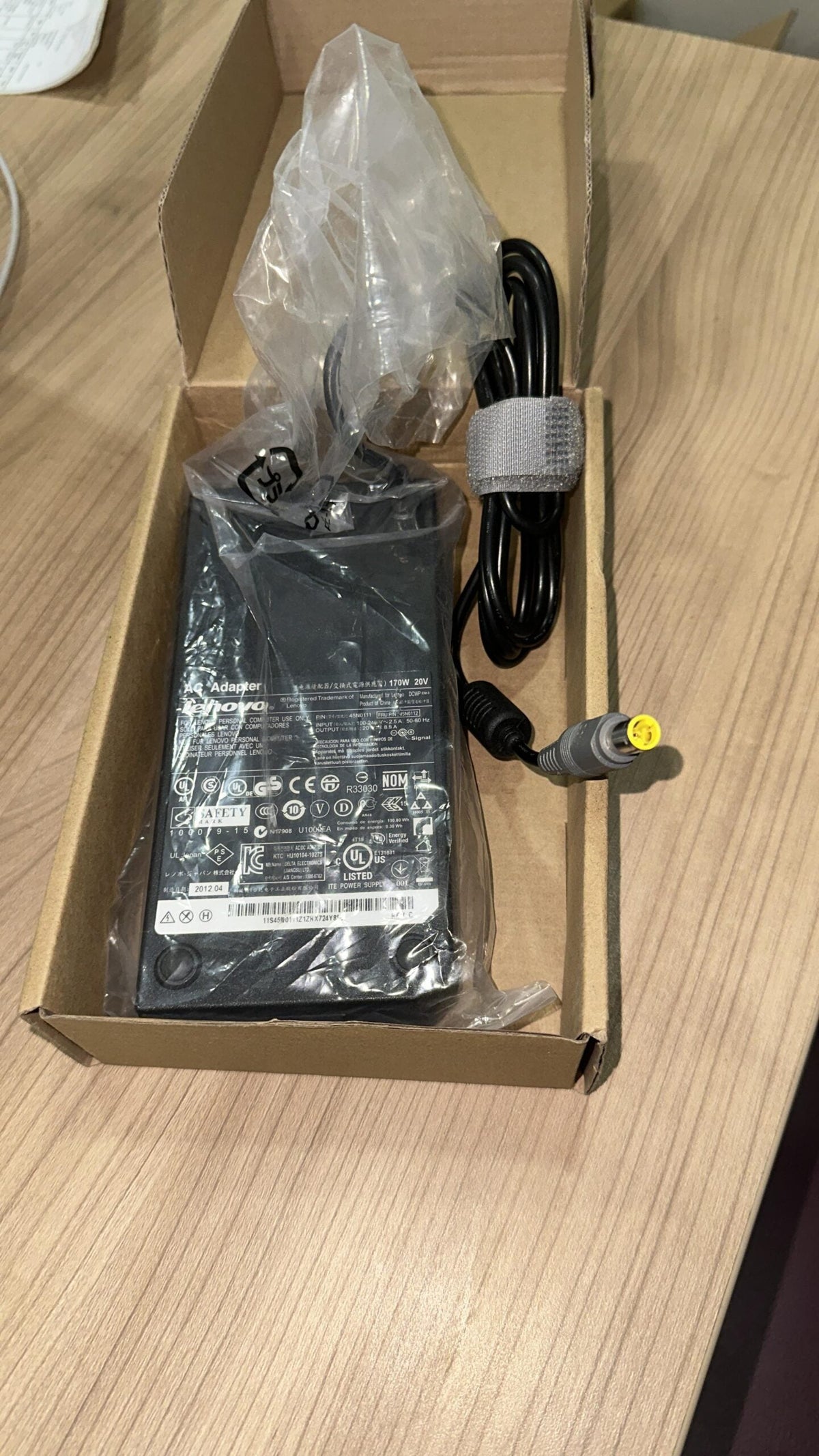 Lenovo 20V 8.5A 170W 7.9*5.5mm Big Pin Original AC Power Adapter or Charger for Laptop with power cable